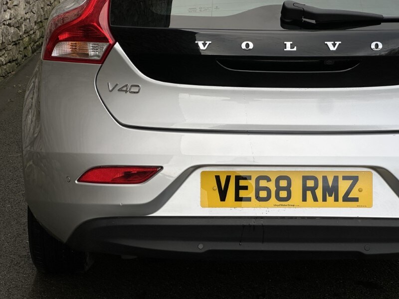 Used Volvo V40 2018 for sale - 77033019: Photo 34