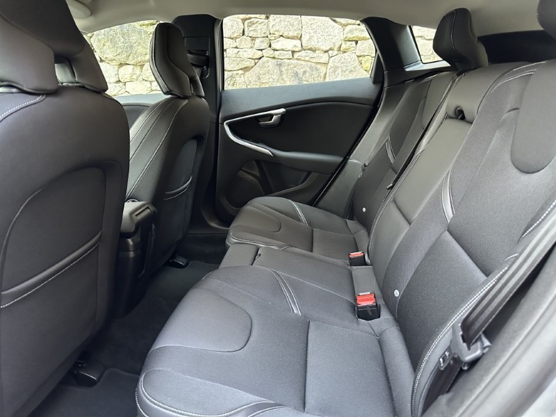 Used Volvo V40 2018 for sale - 77033019: Photo 40