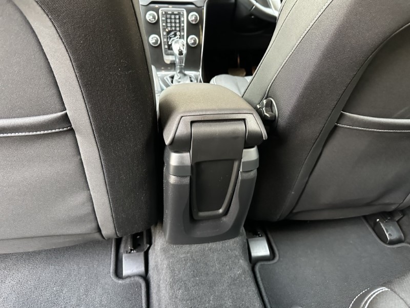 Used Volvo V40 2018 for sale - 77033019: Photo 43