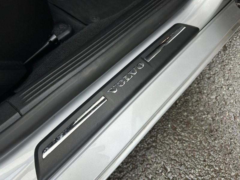 Used Volvo V40 2018 for sale - 77033019: Photo 49