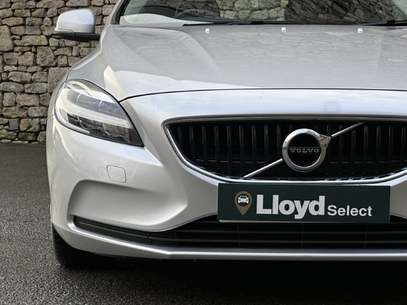 Used Volvo V40 2018 for sale - 77033019: Photo 60