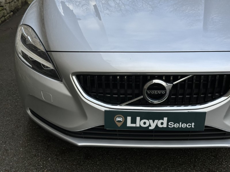 Used Volvo V40 2018 for sale - 77033019: Photo 61