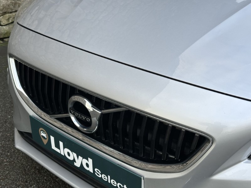 Used Volvo V40 2018 for sale - 77033019: Photo 62