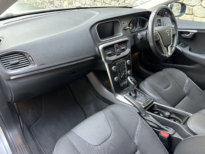 Used Volvo V40 2018 for sale - 77033019: Photo 8