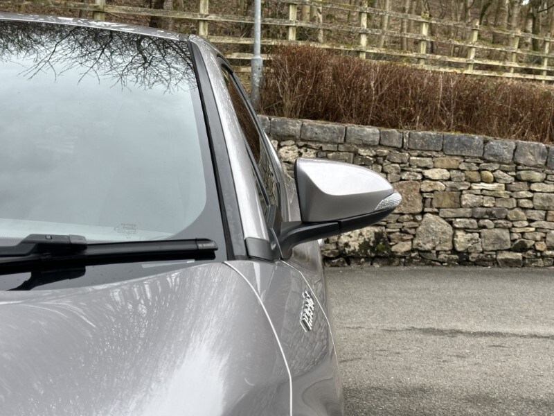 Used Toyota C-HR 2020 for sale - 77607066: Photo 25