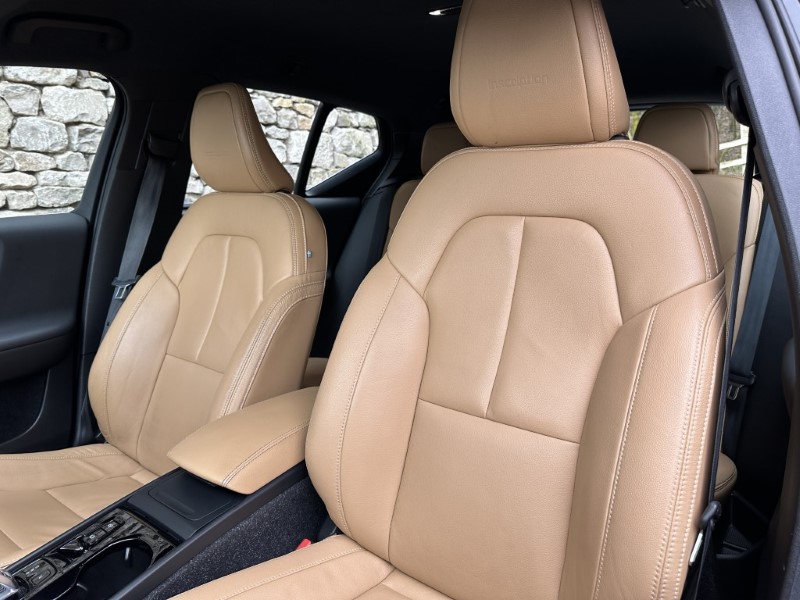 Used Volvo XC40 2020 for sale - 77310642: Photo 31