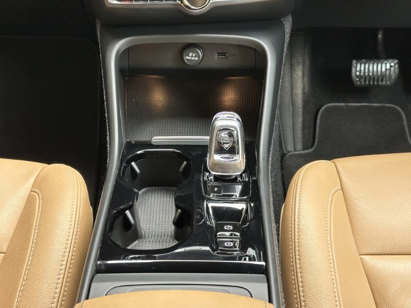 Used Volvo XC40 2020 for sale - 77310642: Photo 57