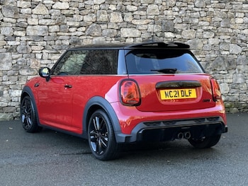 Used MINI Hatch 2021 for sale - 76982277: Photo