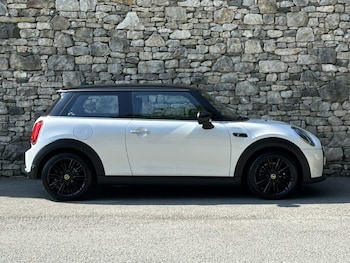 Used MINI Hatch 2023 for sale - 79240080: Photo