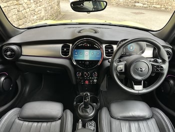 Used MINI Hatch 2023 for sale - 76981038: Photo