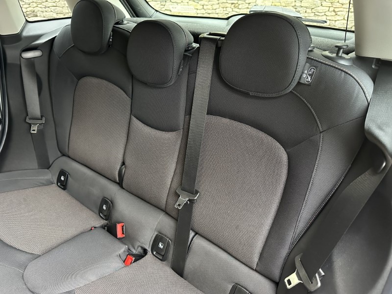 Used MINI Hatch 2023 for sale - 77918102: Photo 12