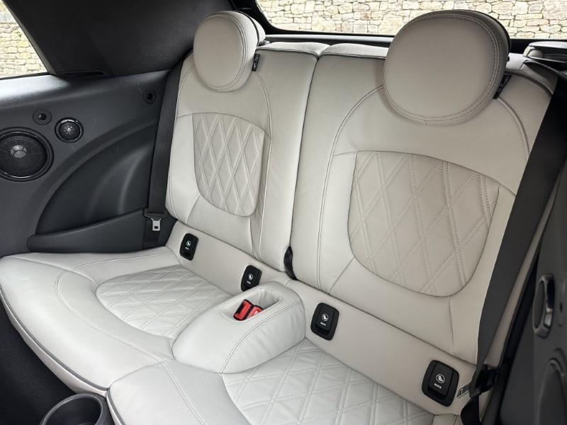 Used MINI Convertible 2023 for sale - 77903433: Photo 12