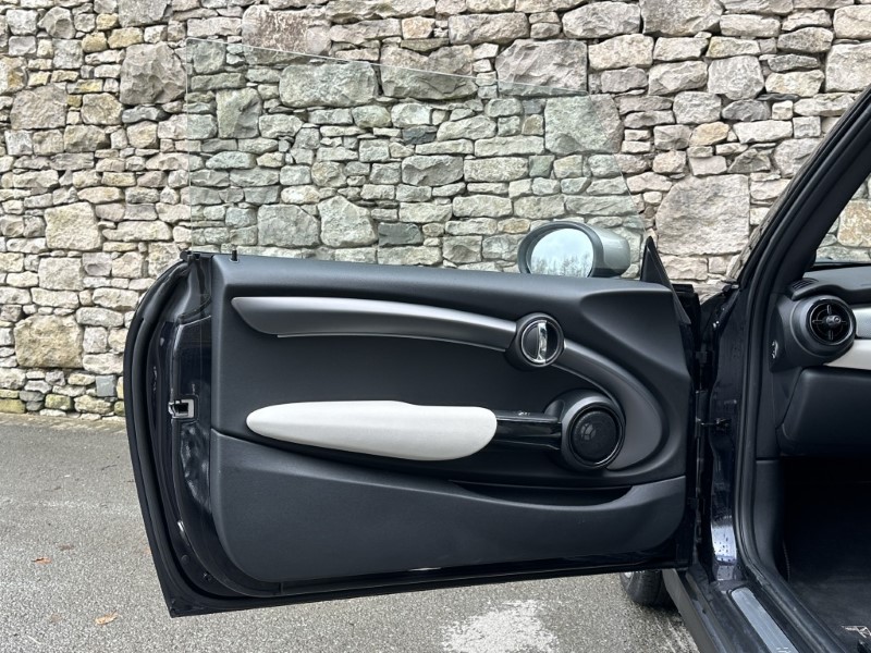 Used MINI Convertible 2023 for sale - 77903433: Photo 42