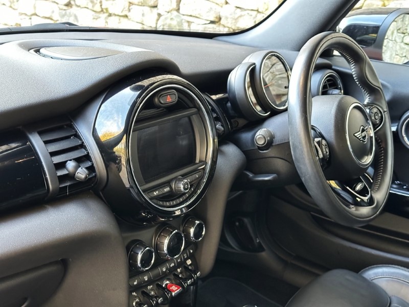 Used MINI Convertible 2019 for sale - 76981944: Photo 42