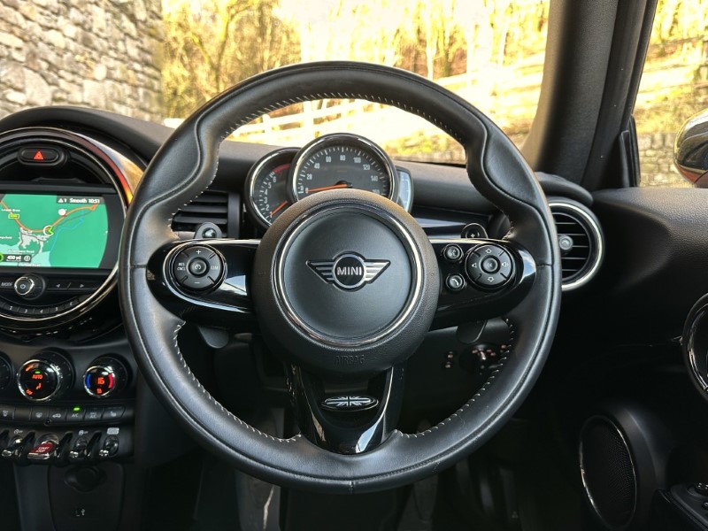 Used MINI Convertible 2019 for sale - 76981944: Photo 5