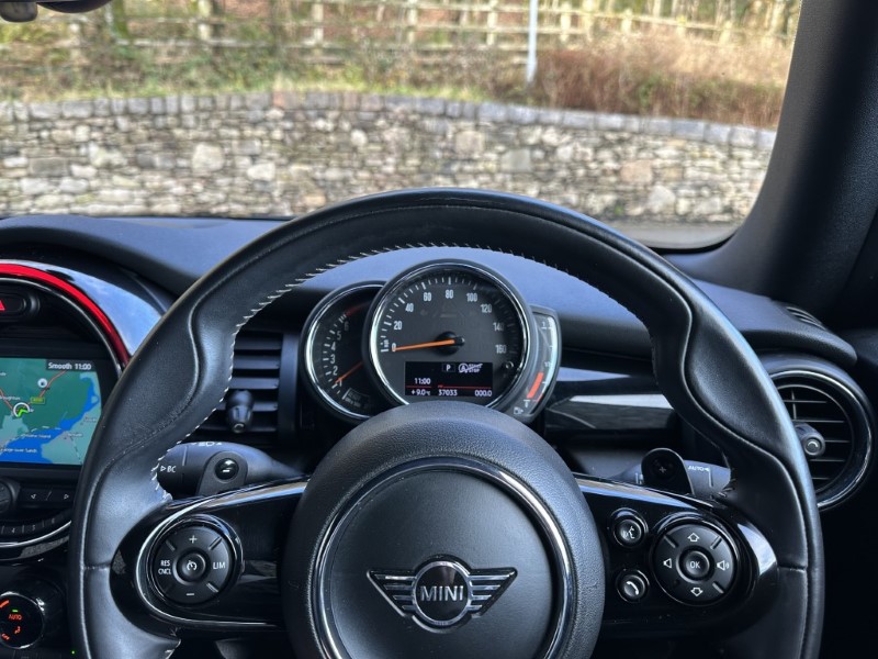Used MINI Convertible 2019 for sale - 76981944: Photo 76