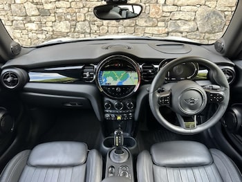 Used MINI Convertible 2023 for sale - 79322399: Photo
