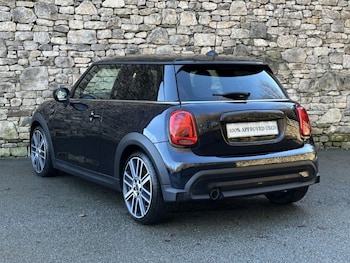 Used MINI Hatch 2024 for sale - 76983941: Photo