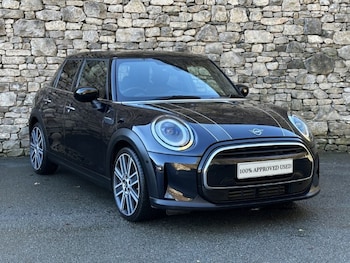 Used MINI Hatch 2022 for sale - 76982381: Photo