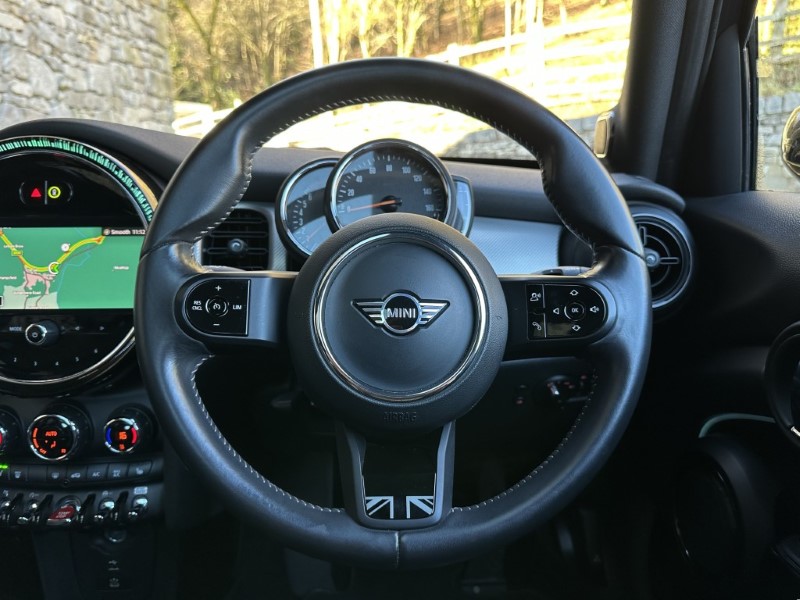 Used MINI Hatch 2022 for sale - 76982381: Photo 5