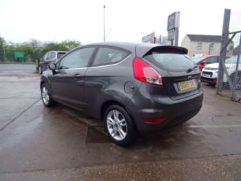 Used Ford Fiesta 2015 for sale - 74301000: Photo