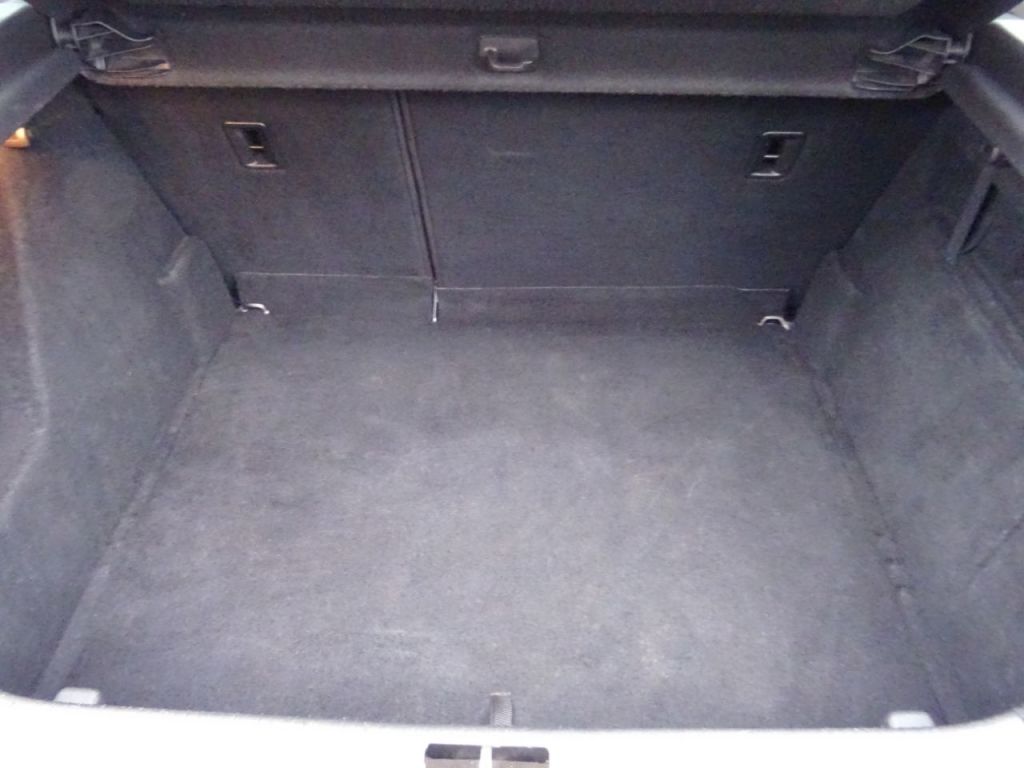 Used Vauxhall Astra 2011 for sale - 77417304: Photo 11