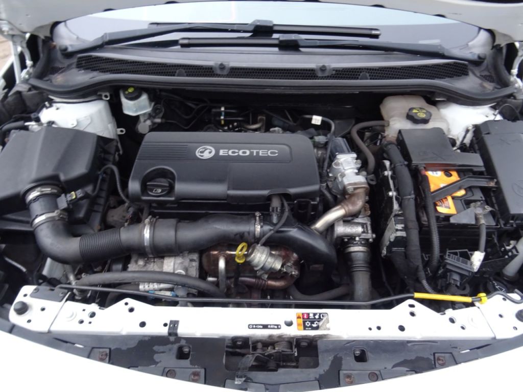 Used Vauxhall Astra 2011 for sale - 77417304: Photo 12