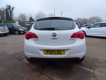 Used Vauxhall Astra 2011 for sale - 77417304: Photo