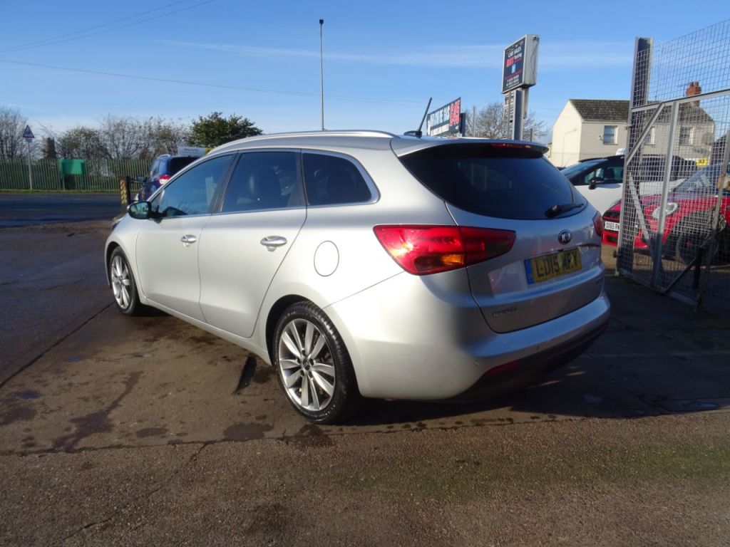 Used Kia Ceed 2015 for sale - 76697992: Photo 4