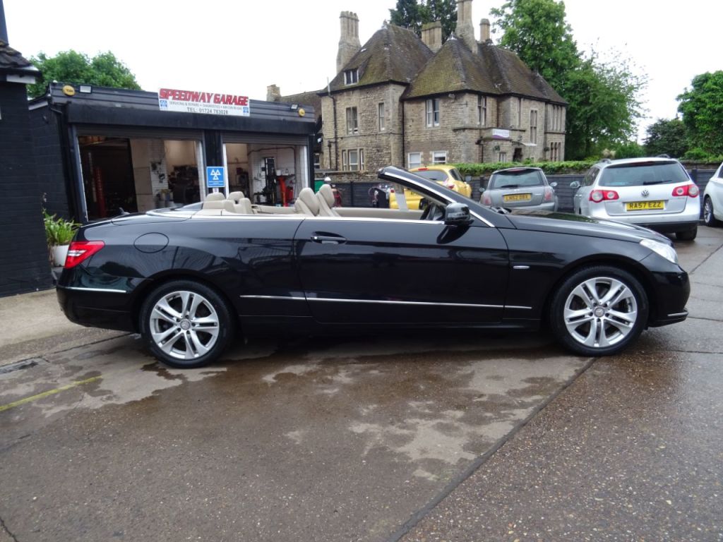 Used Mercedes-Benz E Class 2011 for sale - 77608006: Photo 6