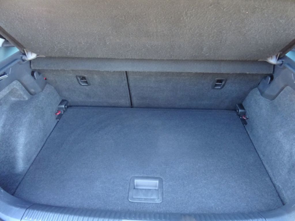 Used Volkswagen Polo 2015 for sale - 77382136: Photo 11