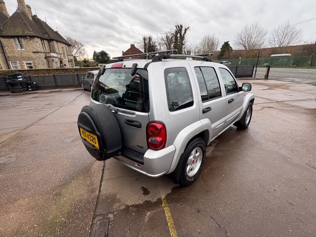 Used Jeep Cherokee 2004 for sale - 77687818: Photo 5