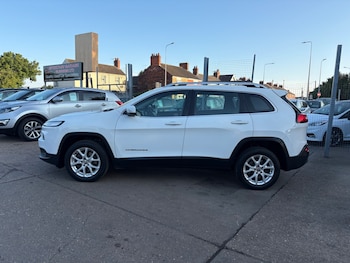 Used Jeep Cherokee 2015 for sale - 79365648: Photo