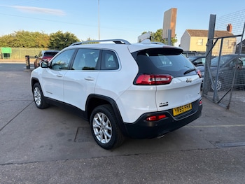 Used Jeep Cherokee 2015 for sale - 79365648: Photo