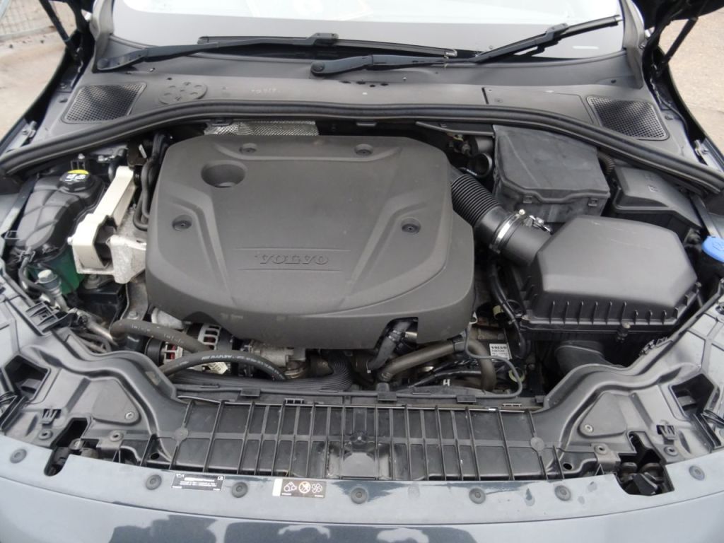 Used Volvo V60 2017 for sale - 77195612: Photo 12