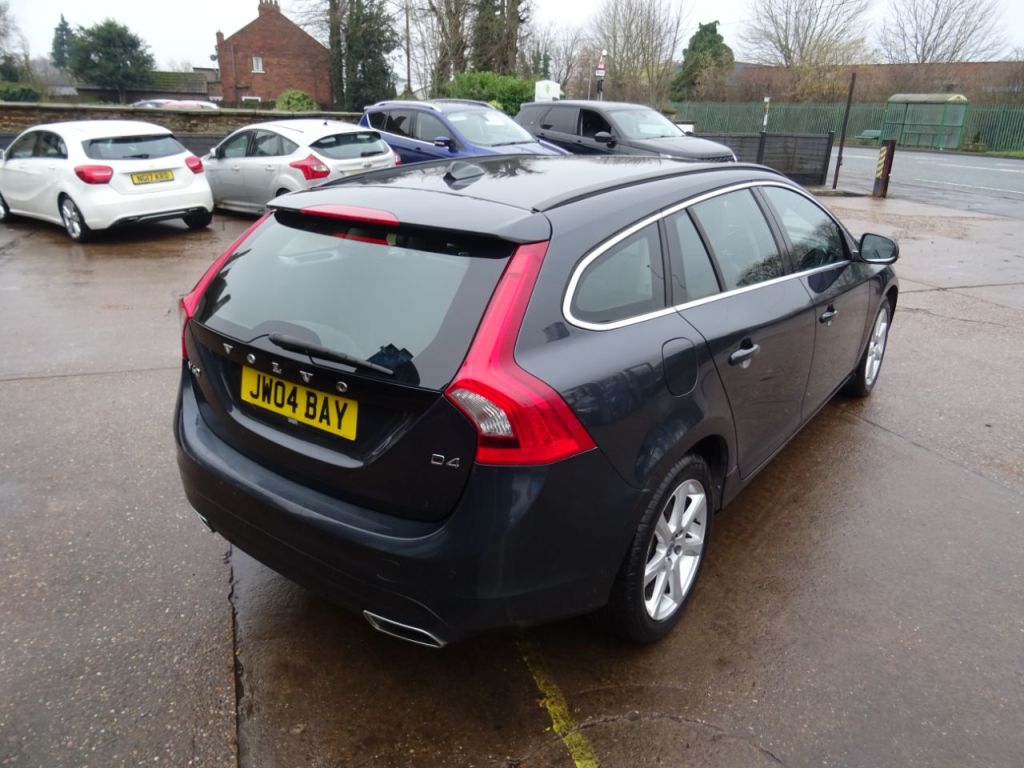 Used Volvo V60 2017 for sale - 77195612: Photo 5
