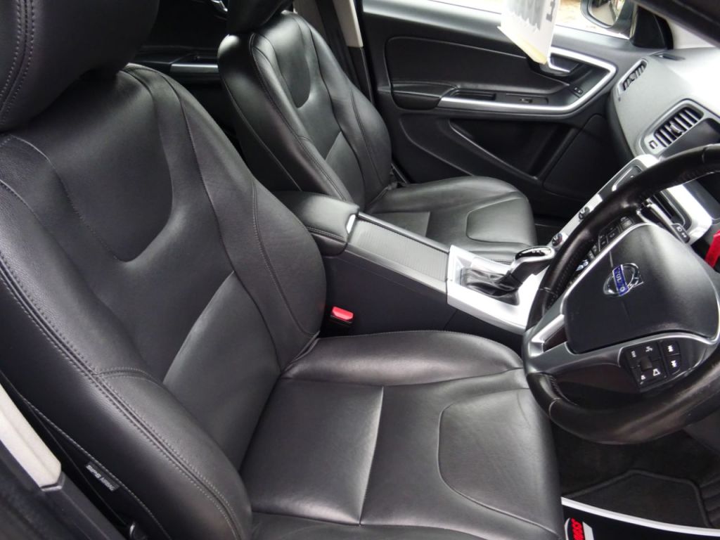 Used Volvo V60 2017 for sale - 77195612: Photo 9