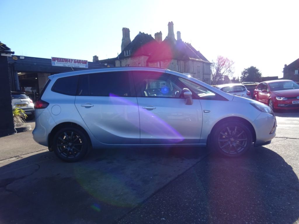 Used Vauxhall Zafira 2015 for sale - 77650240: Photo 6