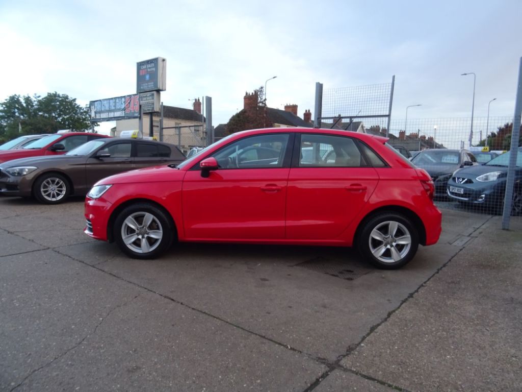 Used Audi A1 2015 for sale - 76101289: Photo 2