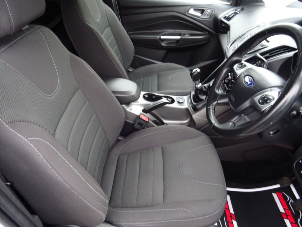 Used Ford Kuga 2015 for sale - 77463266: Photo 9