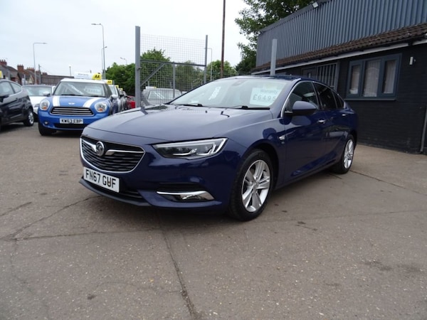 Used Vauxhall Insignia 2017 for sale - 75178298: Photo 1