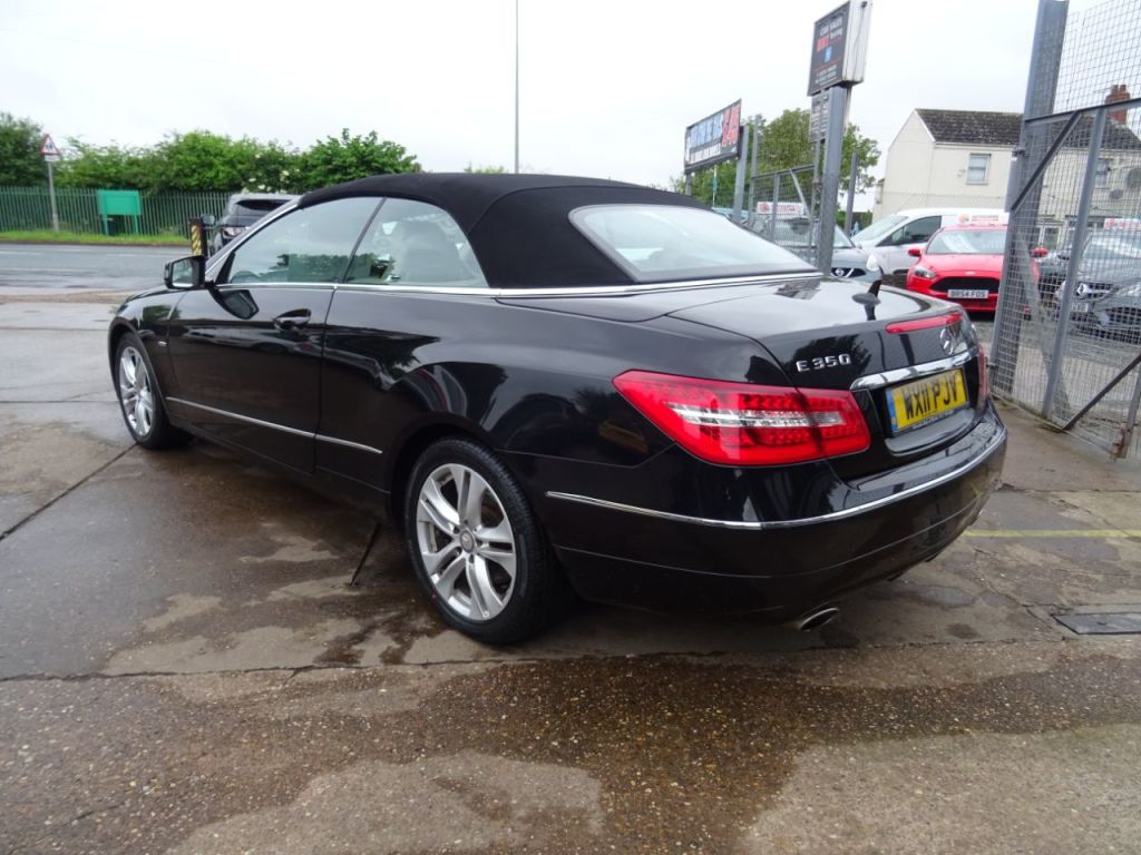 Used Mercedes-Benz E Class 2011 for sale - 77830312: Photo 3
