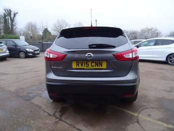 Used Nissan Qashqai 2015 for sale - 77417303: Photo