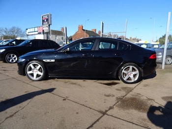 Used Jaguar XE 2017 for sale - 77382137: Photo