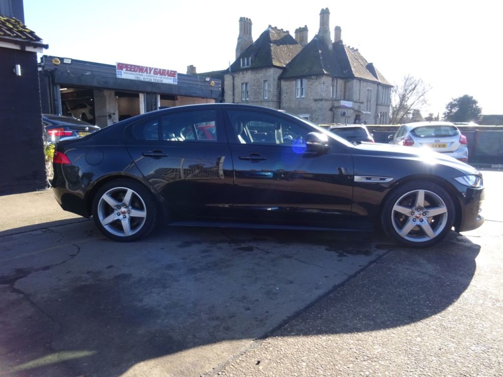 Used Jaguar XE 2017 for sale - 77382137: Photo 7