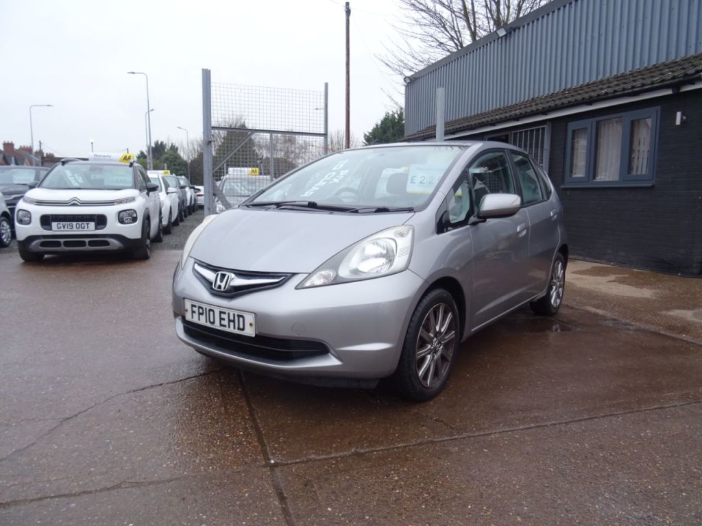 Used Honda Jazz 2010 for sale - 77650232: Photo 1