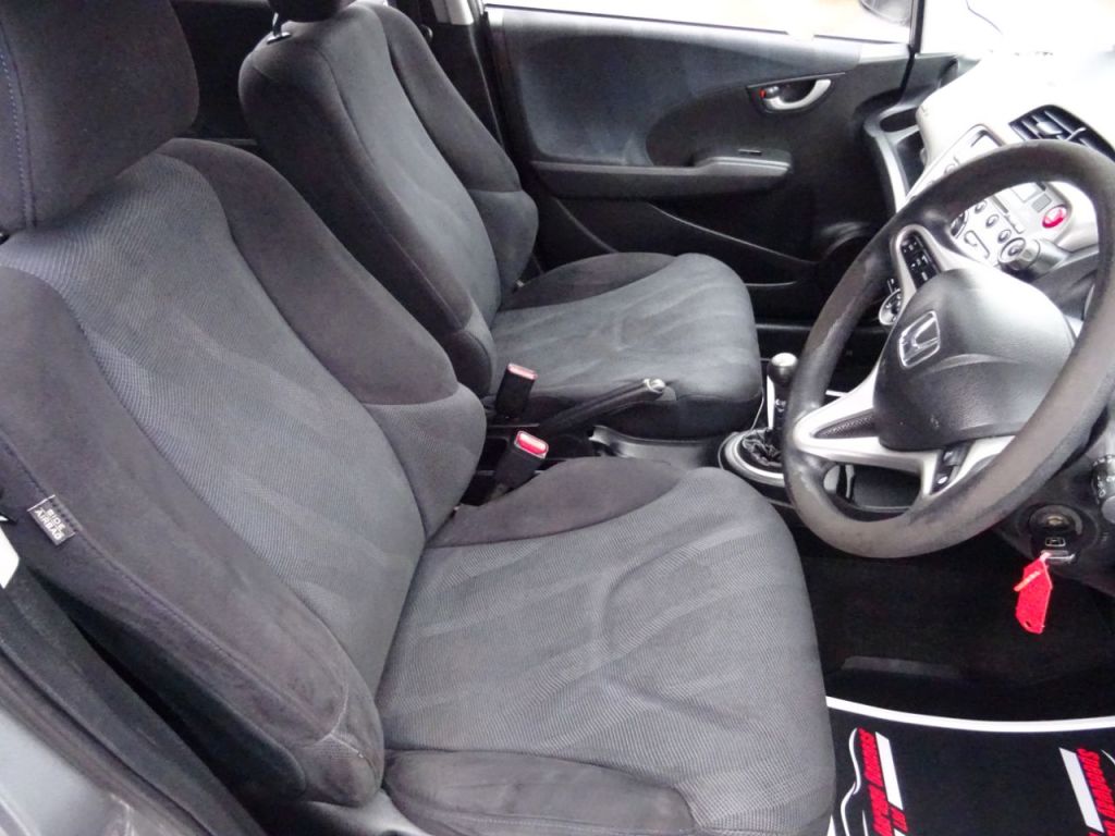 Used Honda Jazz 2010 for sale - 77650232: Photo 10