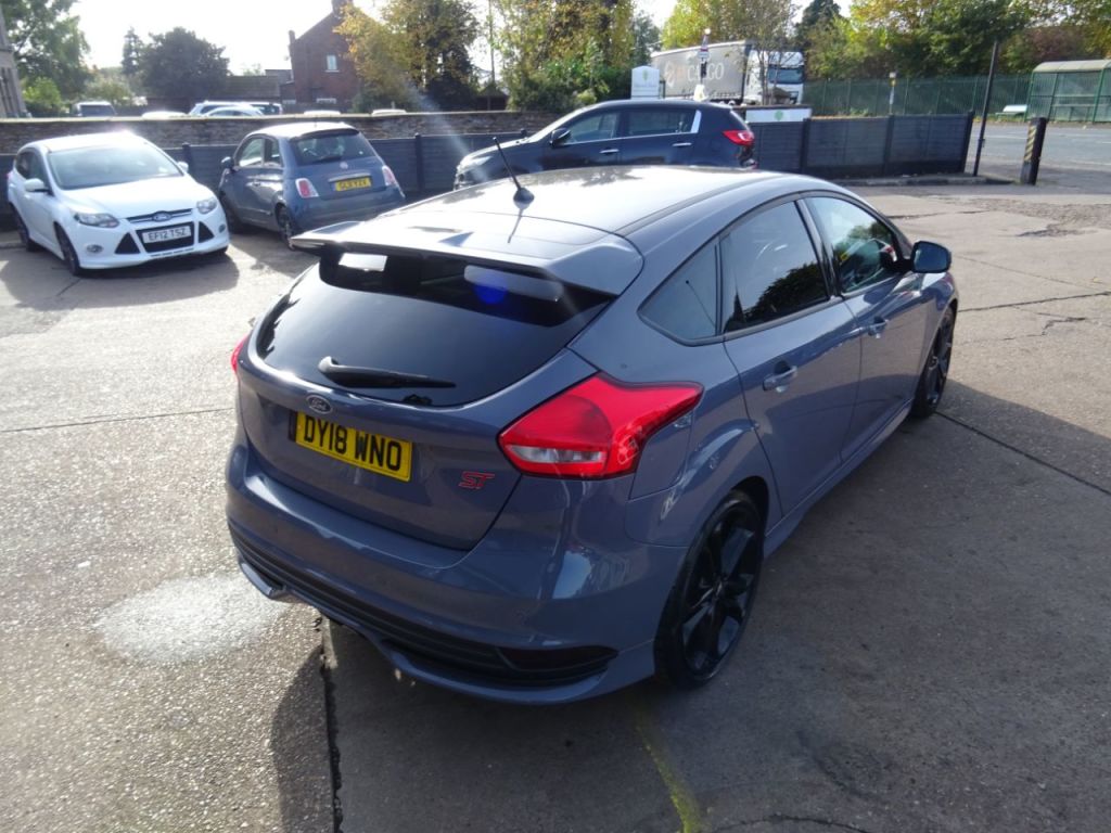 Used Ford Focus 2018 for sale - 76412299: Photo 5