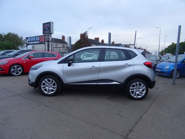 Used Renault Captur 2016 for sale - 74717783: Photo 2