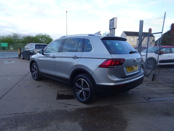 Used Volkswagen Tiguan 2018 for sale - 74387062: Photo 3